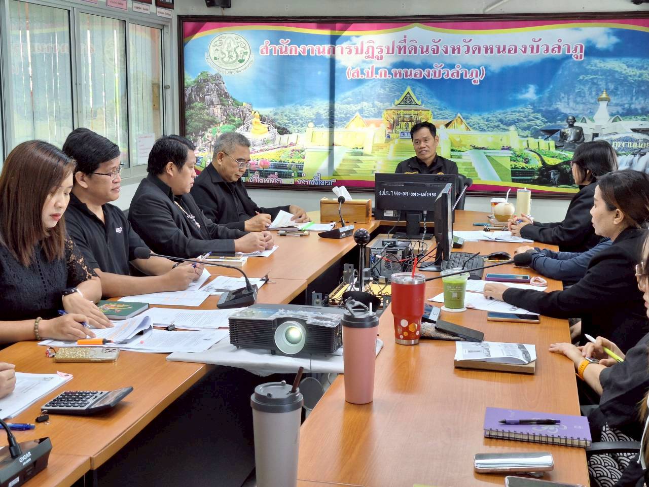 title - ผู้ตรวจราชการ ส.ป.ก. ประชุมตรวจราชการและติดตามความก้าวหน้าผลการดำเนินงานตามแผนการตรวจราชการของผู้ตรวจราชการสำนักงานการปฏิรูปที่ดินเพื่อเกษตรกรรม ประจำปีงบประมาณ พ.ศ. 2569 รอบที่ 1 เขตตรวจราชการที่ 10 จังหวัดหนองบัวลำภู 